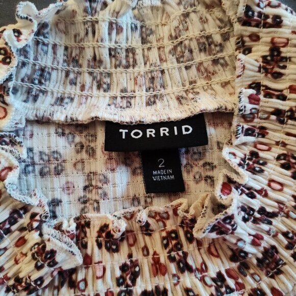 Torrid Blouse Size 2 Long Sleeve Cream Floral Flowy Keyhole Neckline Bohemian - Picture 7 of 12